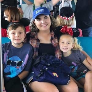 Meet your Posher, Abigail